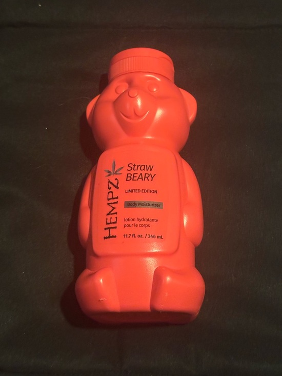 Hempz Other - Hempz Strawbeary Bear-Shaped Body Moisturizer - Coral Orange